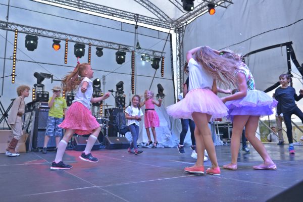 Trwa �adowanie zdj�cia...