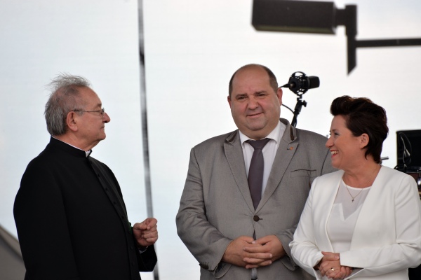 Trwa �adowanie zdj�cia...
