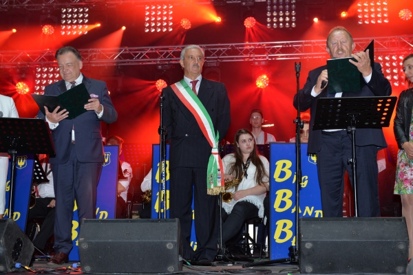 Trwa �adowanie zdj�cia...