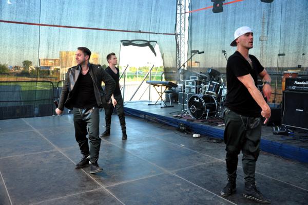 Trwa �adowanie zdj�cia...