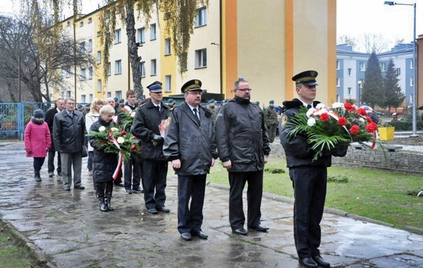 Trwa �adowanie zdj�cia...