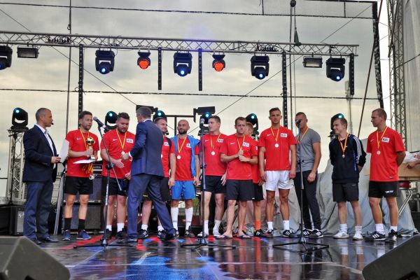 Trwa �adowanie zdj�cia...