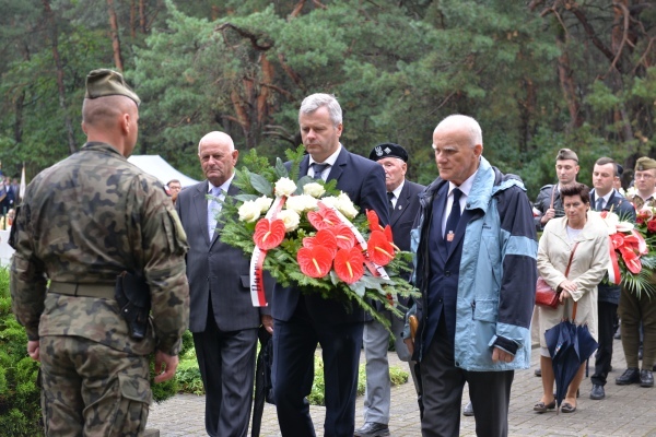 Trwa �adowanie zdj�cia...