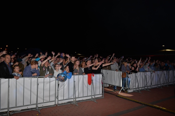 Trwa �adowanie zdj�cia...