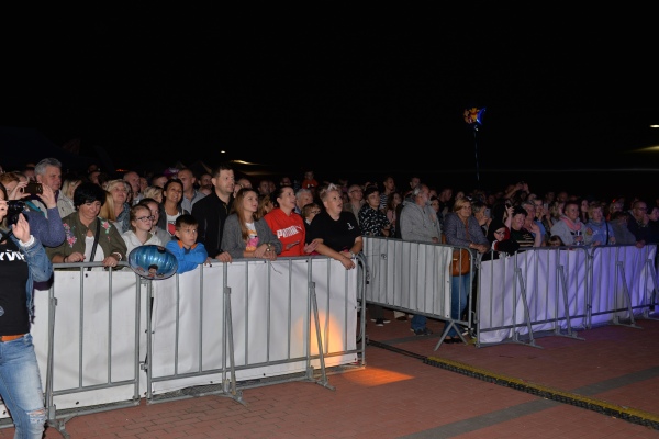 Trwa �adowanie zdj�cia...