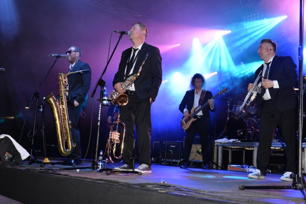 Trwa �adowanie zdj�cia...