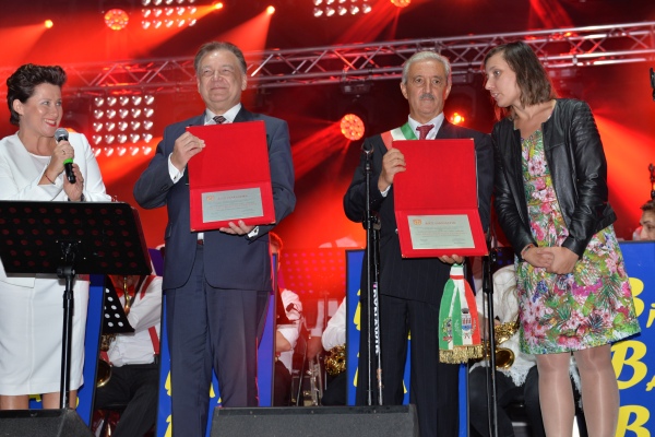 Trwa �adowanie zdj�cia...