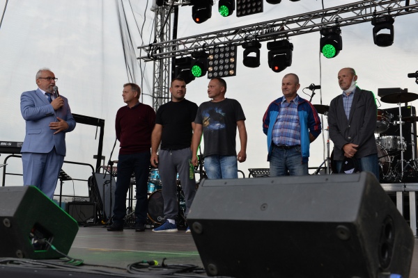 Trwa �adowanie zdj�cia...