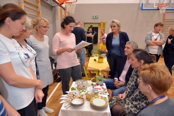 Trwa �adowanie zdj�cia...