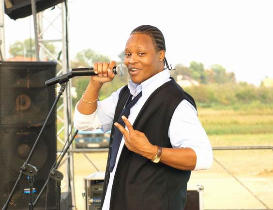 Trwa �adowanie zdj�cia...