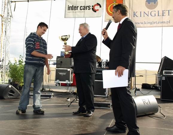 Trwa �adowanie zdj�cia...