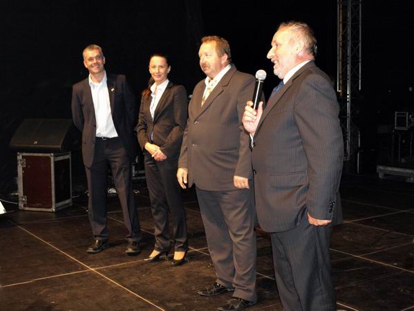 Trwa �adowanie zdj�cia...