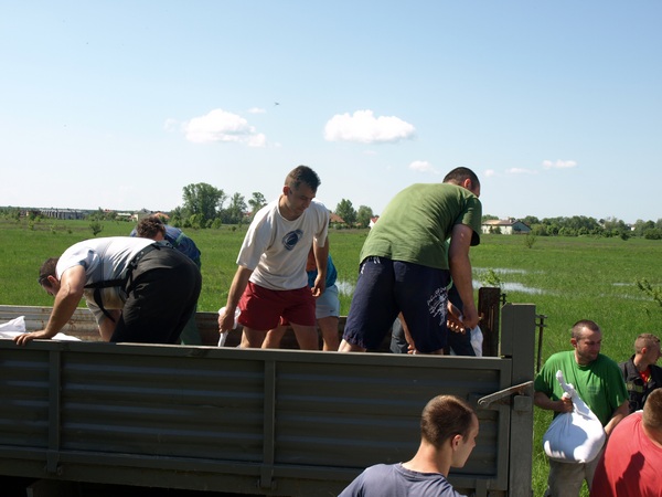 Trwa �adowanie zdj�cia...